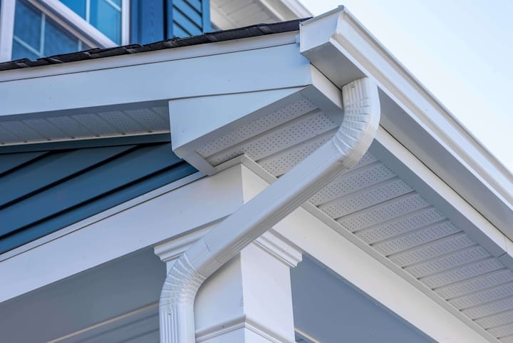 Cheap and durable vinyl gutters installation in Atlanta